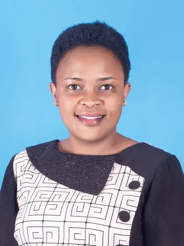 รูปภาพของ Ms.Naomi Mining